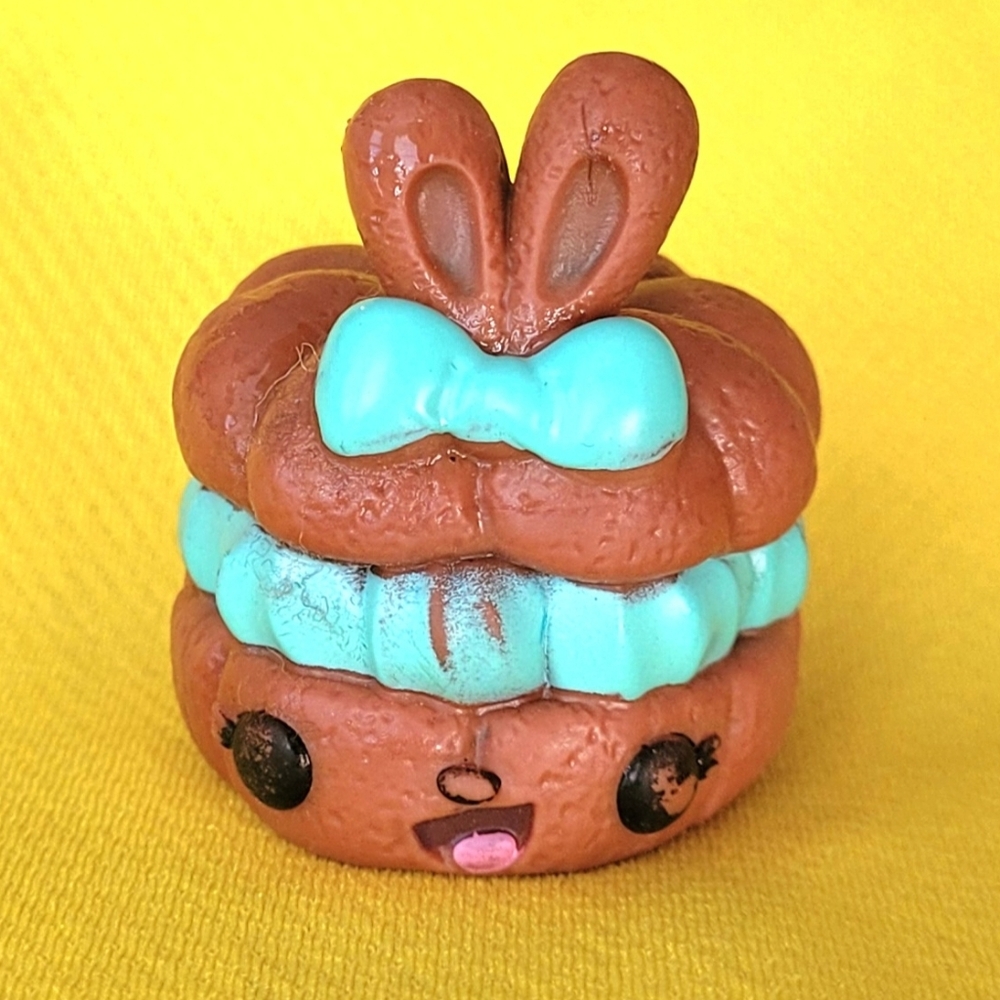 NUM NOMS Brown and Blue Bunny  WINTERGREEN CREME